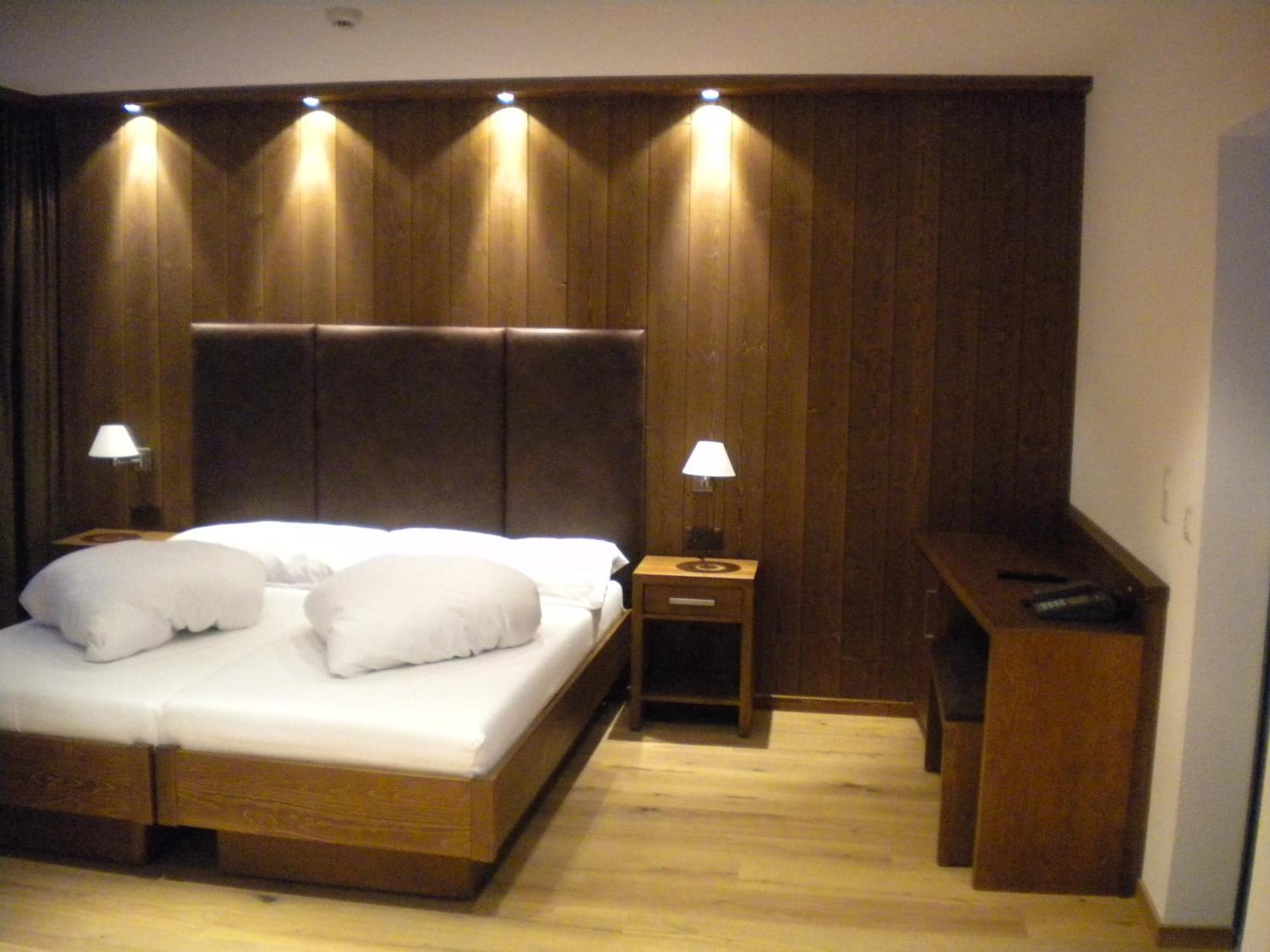 Hotel Quellenhof لوكباد المظهر الخارجي الصورة