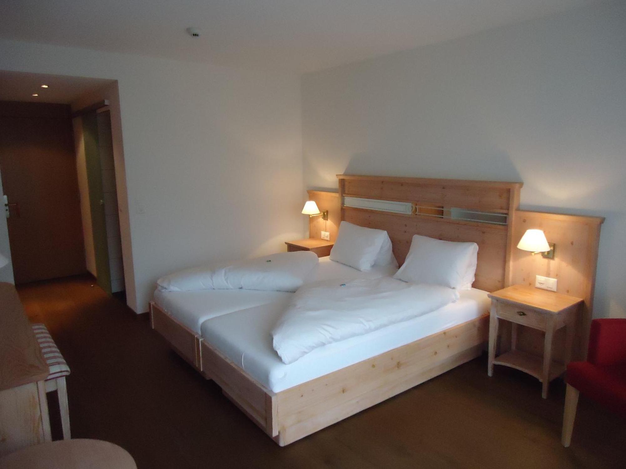 Hotel Quellenhof لوكباد المظهر الخارجي الصورة